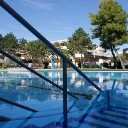 Flat With Terrace Overlooking The Pool Appartement Bibione