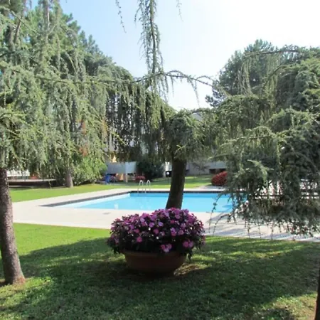 Appartement Flat With Terrace Overlooking The Pool Bibione