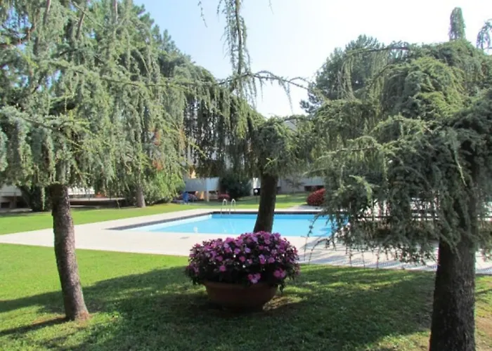 Апартаменты Flat With Terrace Overlooking The Pool Бибионе